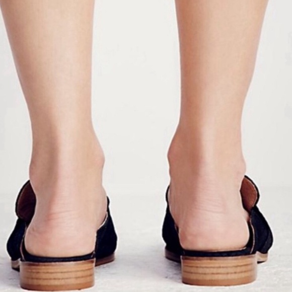 Free People “At Ease” Crocodile Print Leather Loafers/Mules Size 5.5 - Picture 5 of 16